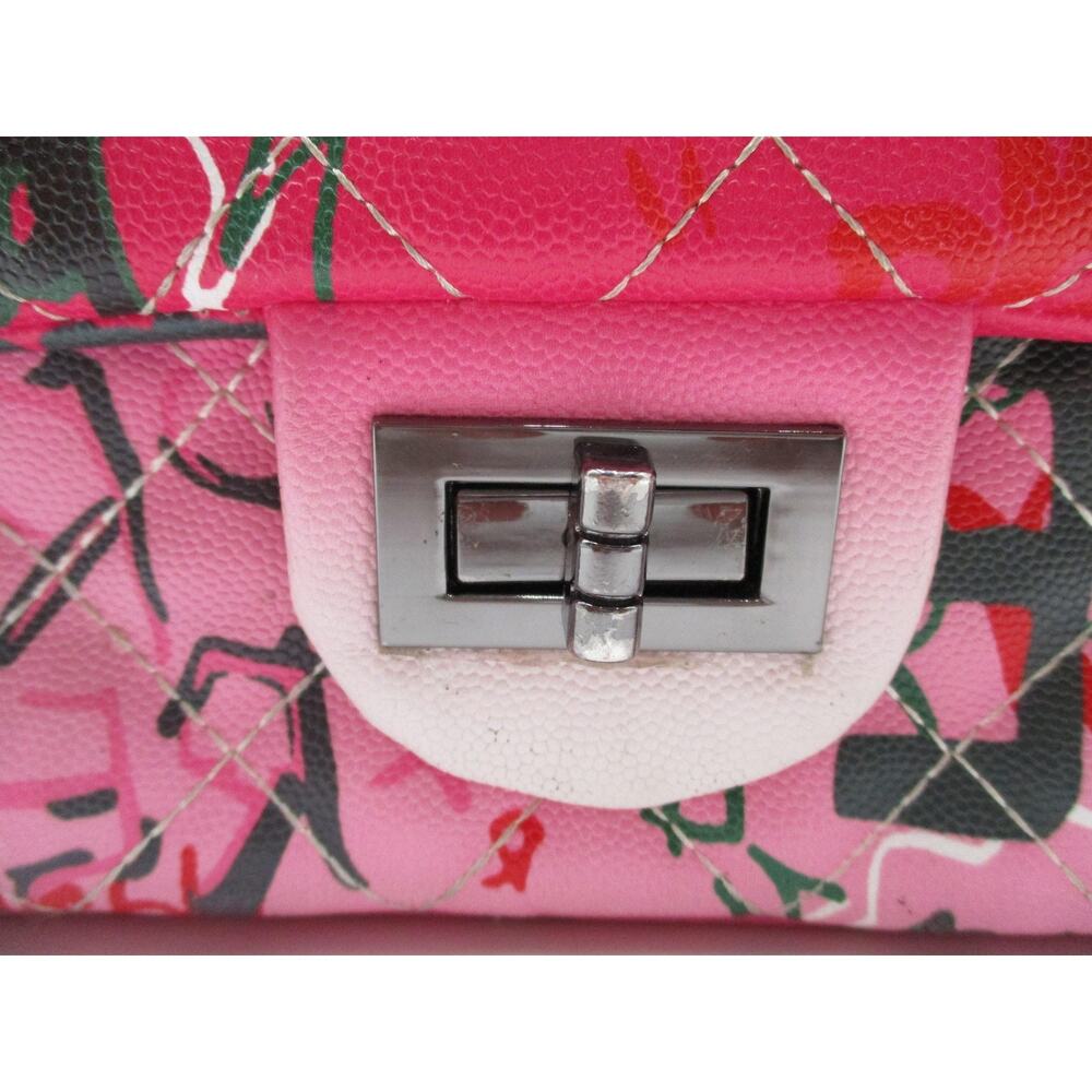 Pink Graffiti Print Quilted Flap Bag Black Chain Strap - Picture 2 of 11